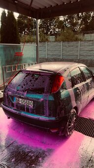 Ford Focus MK 1 - 2