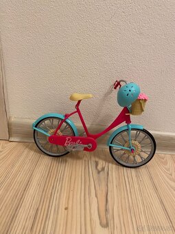 Barbie auto a bicykel - 2
