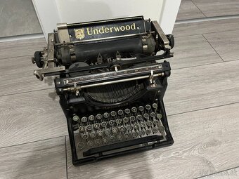 Písací stroj UNDERWOOD - 2