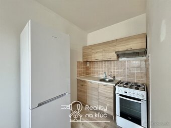 Na prenájom 2-izbový byt na sídlisku Juh v Nových Zámkoch - 2