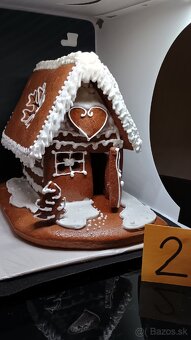 Medovnikova chalupka, Medovnikovy domcek so svetielkom - 2