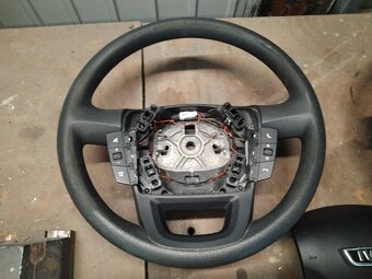 Prodám volant a airbag z vozidel Iveco Daily - 2