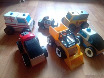 Autíčka drevené - 2