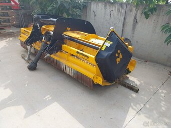 Mulčovač MUTHING 330 - 2