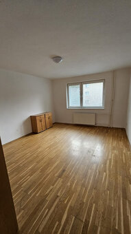 Prenájom 3-izbový byt s balkónom - 2