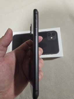 iPhone 11, 64 GB, čierny – výborný stav - 2