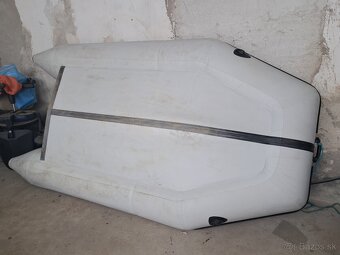 Čln kolibri s motorom honda 4,5 - 2
