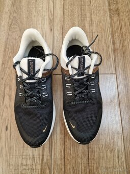 Damske bezecke tenisky Nike, UK 6,5, EUR 40,5 - 2