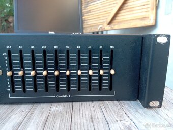 Electro Voice EVT 2210 - 2