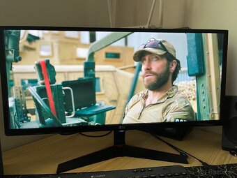 LG 29UM69G - 2