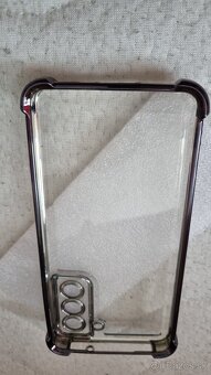 Predam priesvitny kryt na samsung s21 FE - 2