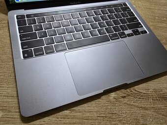 Macbook Pro 13 2022 s M2 procesorom 16gb ram a 512gb ssd dis - 2
