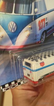 Hot wheels Volkswagen t1 magnus walker boulevard - 2