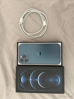 iPhone 12 pro modrý - 2