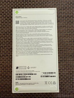 iPhone 15 Pro 256 GB Black Titanium - 2