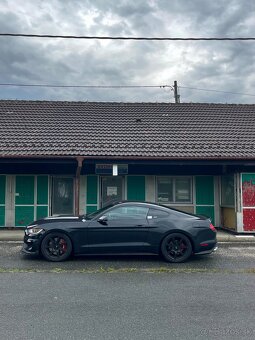 Ford Mustang - 2