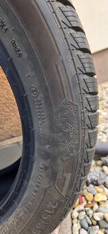 zimne pneumatiky 215/55 R17 - 2