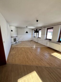 Priestranný rodinný dom na priamy predaj v obci Nová Dedinka - 2