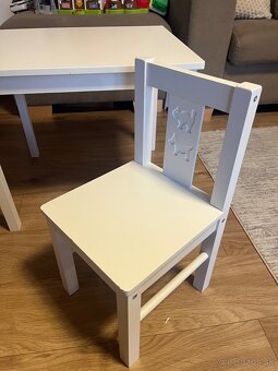 Detsky stolik a stolicky - 2