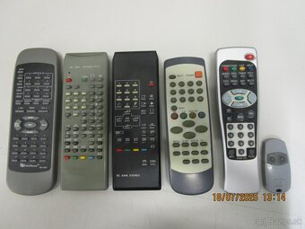 PREDAM ROZNE DIALKOVE OVLADACE vid.FOTO od.5€ - 2