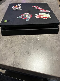 PS4 Slim - 2