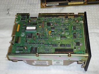 Predám MFM harddisk aj s radičom a káblami - 2