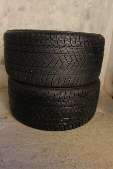 PIRELLI..6MM..ZIMNA..SADA..305/35 r21.. - 2