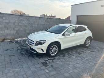 Mercedes Benz GLA 200d - 2