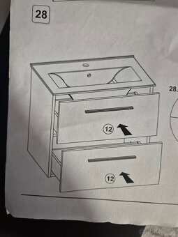 Kúpeľňová skrinka+umývadlo - 2