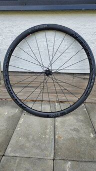 Karbónové kolesá bontrager aeolus pro 3 TLR - 2
