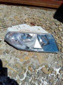Predám svetlá na škoda Octavia 2 pred facelift - 2