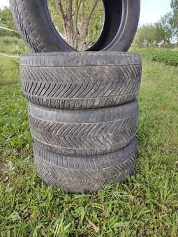 255/55R18 - 2