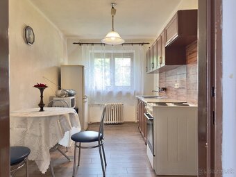 predaj 2 izbový byt, 59,4 m2, pri vežičke, Handlová - 2