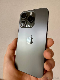 iPhone 15 Pro - housing s dielmi a displejom - 2