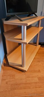 Stolík pod TV - 2
