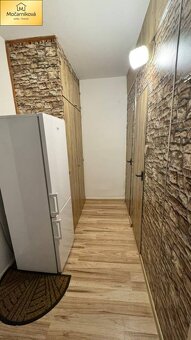 PRENÁJOM: 1IZBVÝ BYT STRED 36m2 Považská Bystrica s balkónom - 2