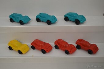 KINDER autíčka,,,,,, - 2