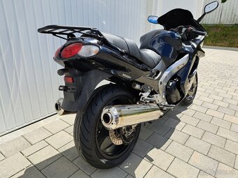 Kawasaki zzr1200 - 2