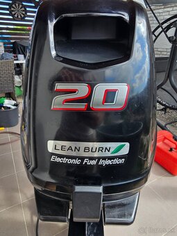 Lodny motor Suzuki 20hp - 2