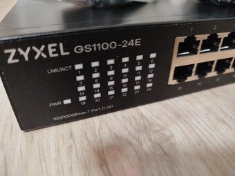 ZyXEL Switch 24 port GS1100-24E Gigabit - 2