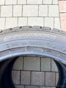 KORMORAN Snow 245/45 R18 100V - 2