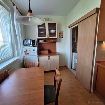 Na predaj 4 izbový zariadený byt v Šali. - 2