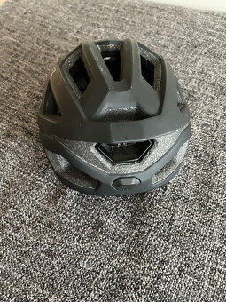 Predám cyklistickú prilbu. - 2