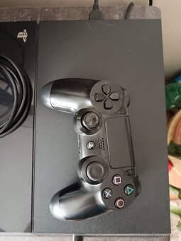 Predám Ps4 500GB - 2