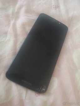 Predám Motorola moto E5 Plus - 2