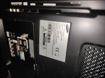 Samsung LCD TV 82cm - 2