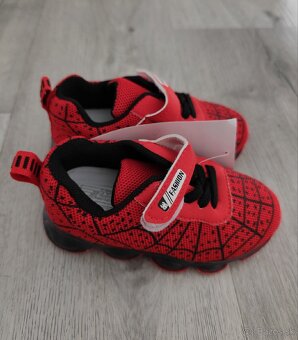 Detské LED tenisky Spiderman - 2
