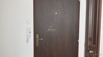 NA PREDAJ: 1izbový byt 30m2, kompletná rekonštrukcia - Trnav - 2