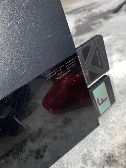 PlayStation 2 Slim - 2