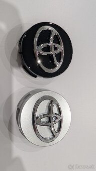 Stredové krytky TOYOTA 62mm - 2